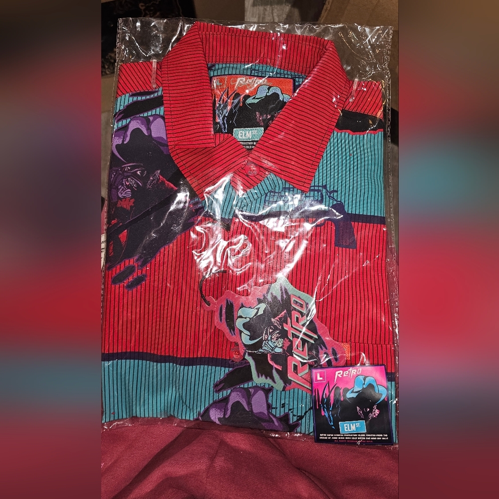 Retro Rifle "Elm St" Large Short Sleeve Button-down Shirt